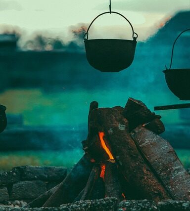 **Żeliwna Symfonia Smaków: Jak komponować przyprawy w naczyniach żeliwnych, by wydobyć głębię aromatu i uniknąć metalicznego posmaku?** - 7 2025
