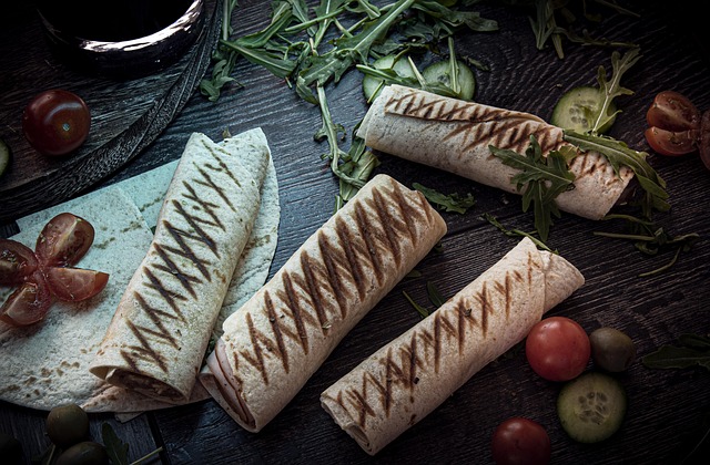 **"Żydowskie wpływy w kuchni polskiej inteligencji przed 1939: Koszerne inspiracje i adaptacje w menu elit"** - 1 2025