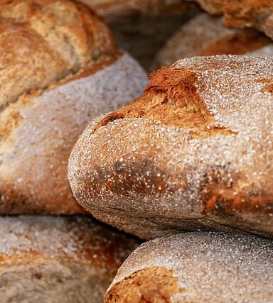 ** "Pão de Aço" vs. tradycyjne metody wypieku chleba: Analiza porównawcza trwałości i wartości odżywczej. - 5 2025