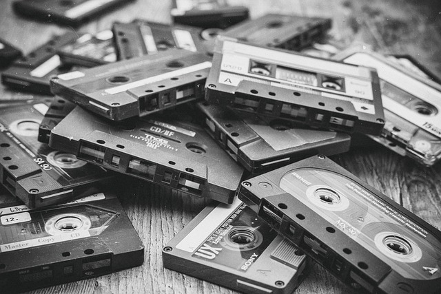 Żeliwna Nostalgia: Jak zapomniana patelnia od babci nauczyła mnie więcej o gotowaniu niż wszystkie kursy kulinarne razem wzięte. - 1 2025
