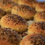 Zapomniane smaki Beskidu: Rekonstrukcja receptury pierogów z jagodami leśnymi