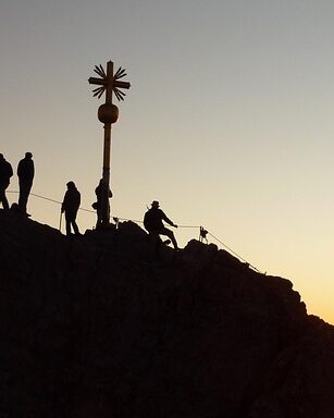 Alpinista Przemysłowy: Nieznany Bohater Budownictwa - 1 2025